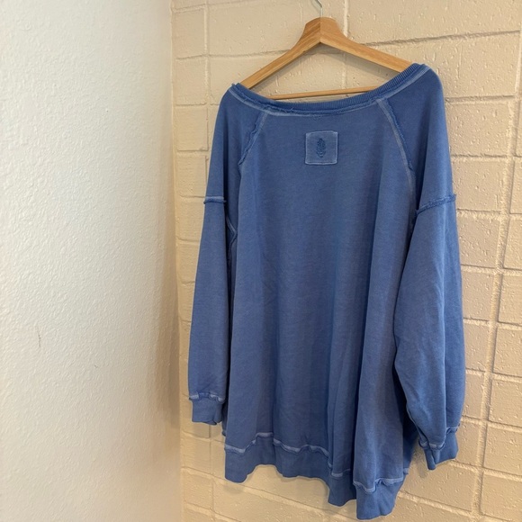 NWOT Free People movement one to beat pullover in blue - Picture 4 of 6